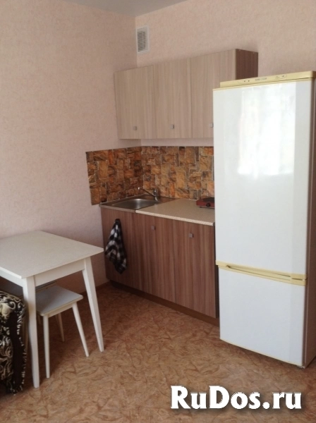 Сдам посуточно квартиру ул. Бурнаковская изображение 3