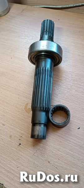 Вал гидромотора поворота 3085794 фото