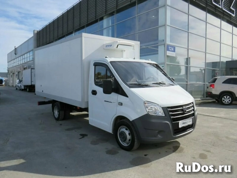 вывоз старого холодильника из квартиры фото