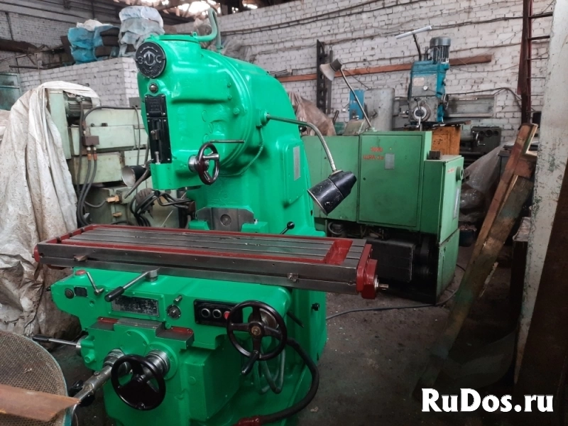вертикальный консольно-фрезерный  станок  6М12П фотка