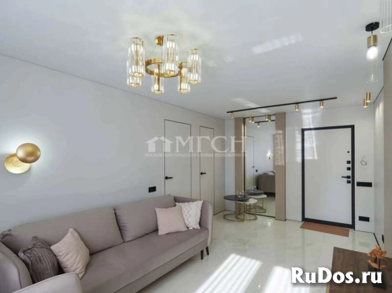 Продам 2 комнатную квартиру 47.8 м2 фотка