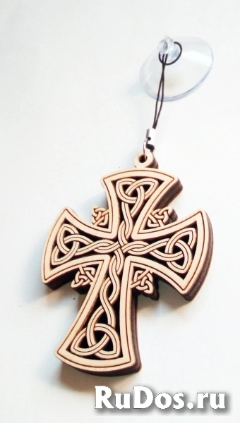 Крест с орнаментом на присоске изображение 6