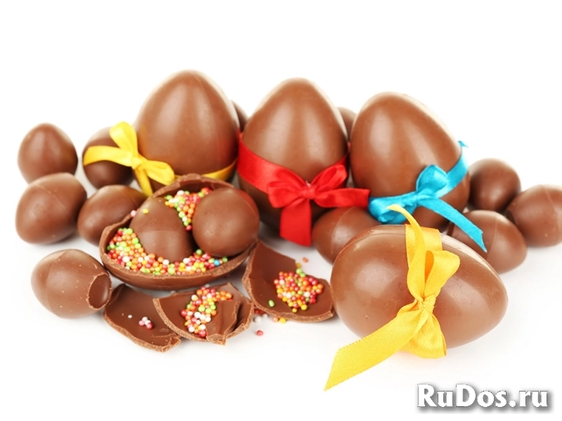 Стикеровщица на производство шоколадных яиц фото