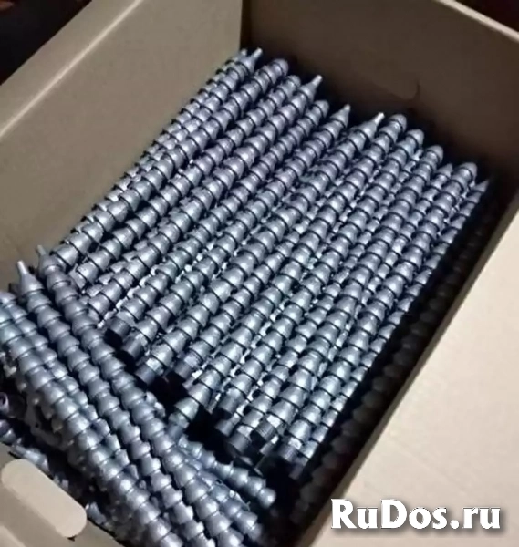 Купить шарнирные пластиковые трубки для станков для подачи охлаждения. Трубки подачи сож в наличии. Собственное производство.В наличии. фото