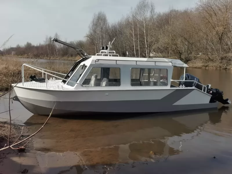 Маломерный катер «Фантом М-200» и грузовое судно на воздушной подушке «Мираж – 7», отправились в Красноярск фотка