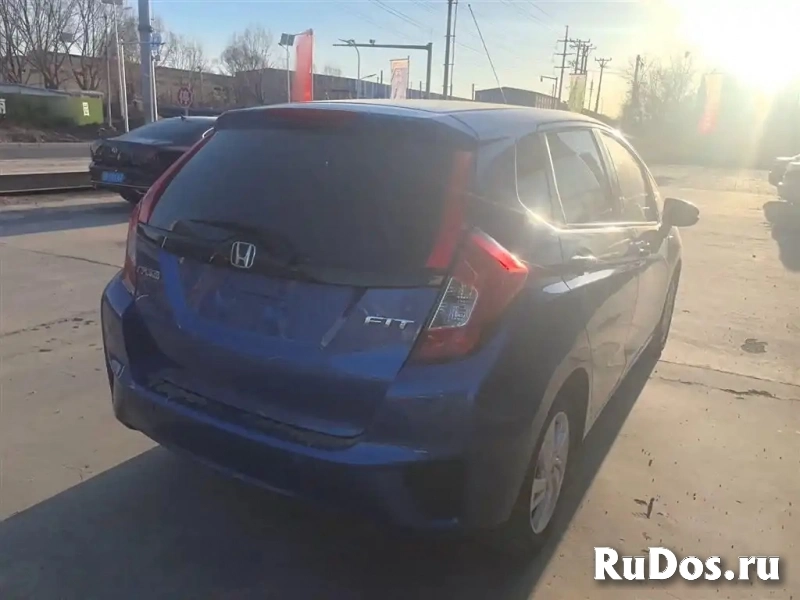 Хэтчбек Honda Fit кузов левый руль модификация 1.5L SE Fashion изображение 5