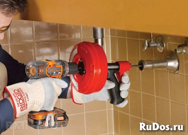 Прочистка канализации. Устранение засоров в ванной, туалете. фото