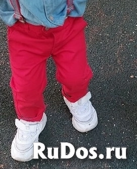 Детские модные хлопчатобумажные брюки Obaibi (Франция). Красного цвета , на подтяжках. Размер 80см. фото