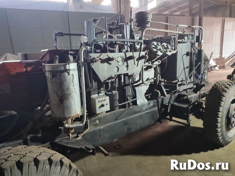 Продам УКС 400 компрессор высокого давления на шасси 2-ПН-4М фотка