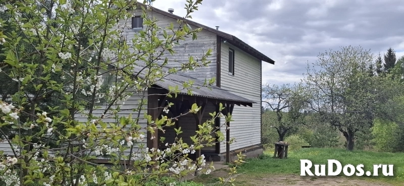 Уютный двухэтажный дом в деревушке у озера рядом с Пушкинским заповедником изображение 4