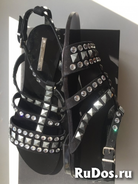 Сандалии новые shy италия 39 размер черные кожа замша стразы свар изображение 4