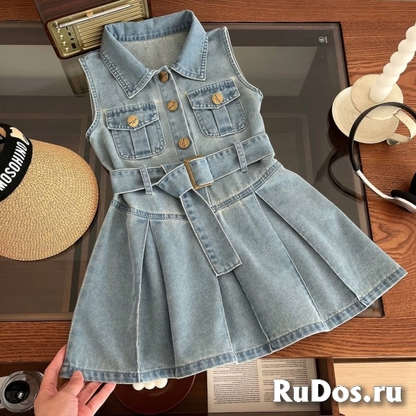 Платье с поясом изображение 3