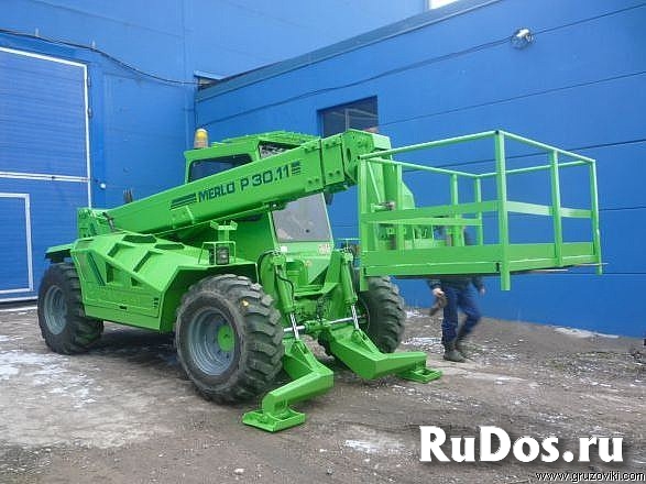 Телескопический погрузчик Merlo P30.11 фотка