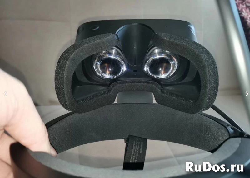 VR-шлем Oculus Rift S в отличном состоянии изображение 9