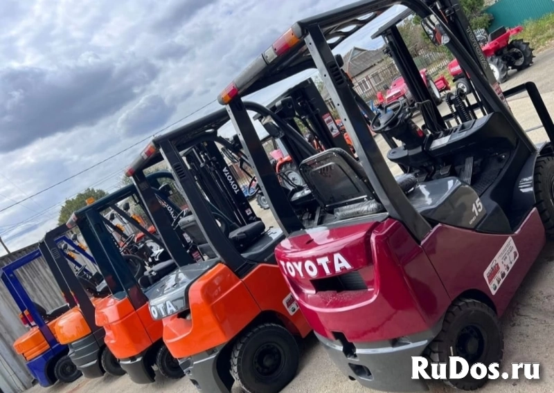 Вилочные погрузчики б/у из Японии изображение 3