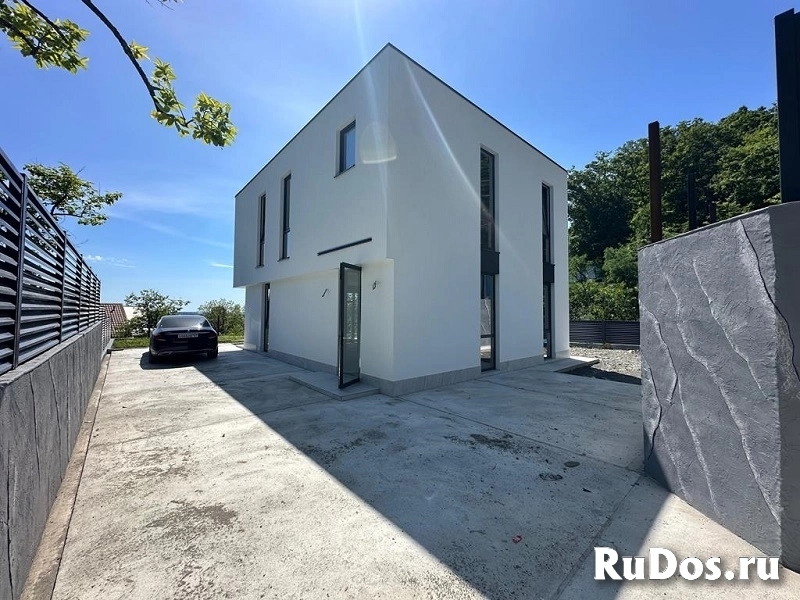 Шикарный коттедж напротив аэропорта фотка