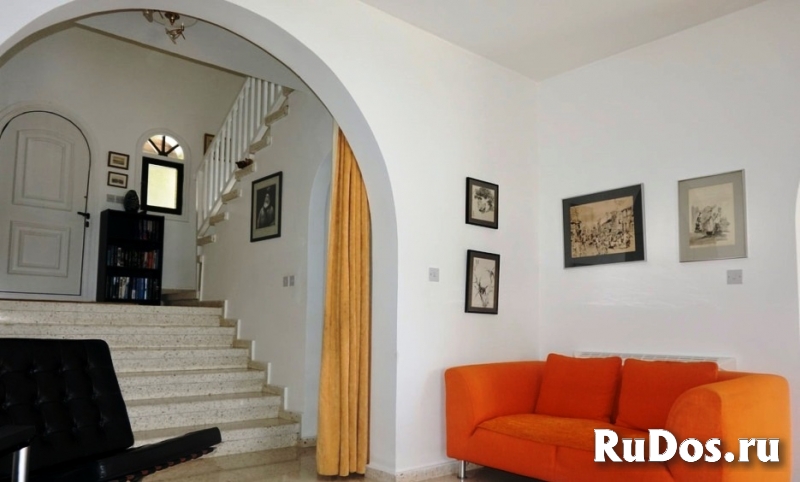 Вилла с видом на море на просторном участке в районе Пафоса-Кипр изображение 8