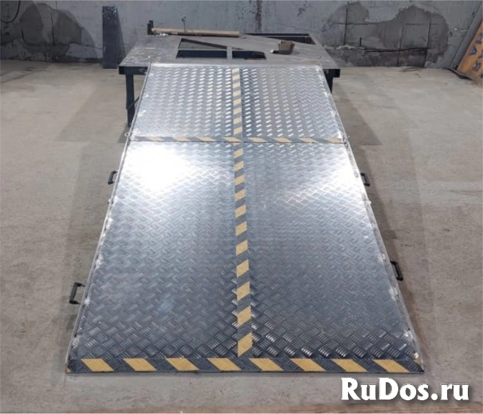 Трап алюминиевый складной, поворотный для заезда техники фото