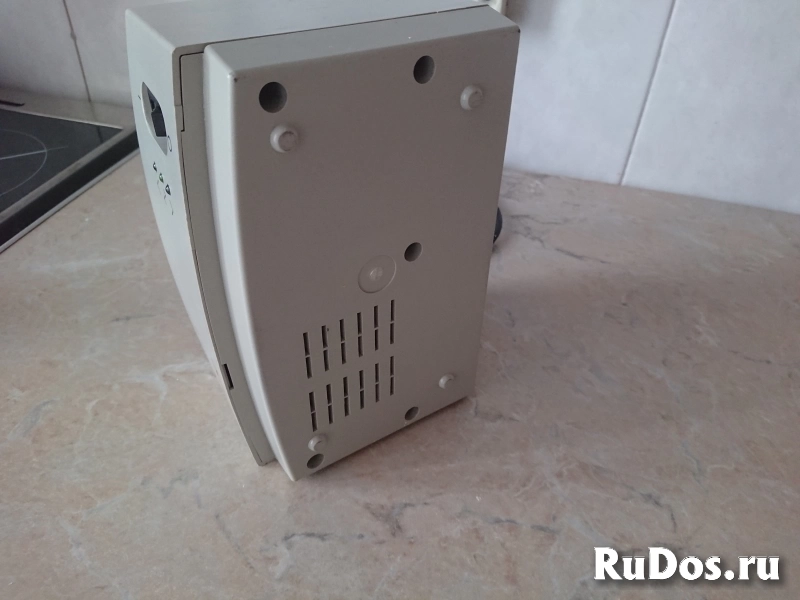 Стабилизатор напряжения APC Line-R изображение 12