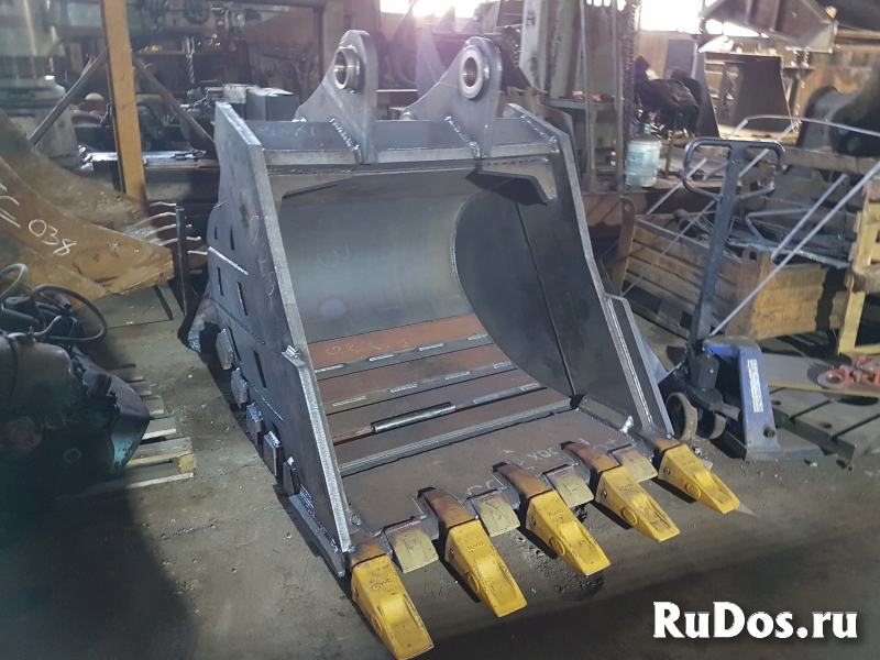 Высокоэффективный ковш экскаватора для скальных грунтов фото