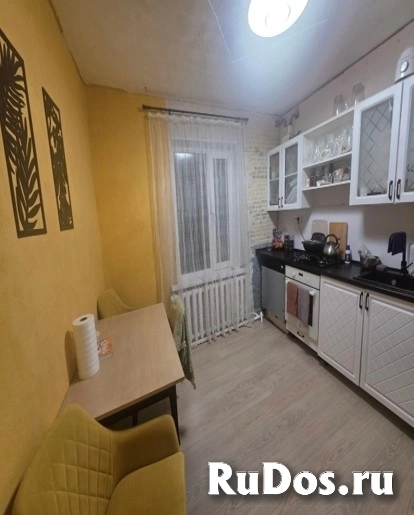Продам 2 комнатную квартиру 211.5 м2 фотка