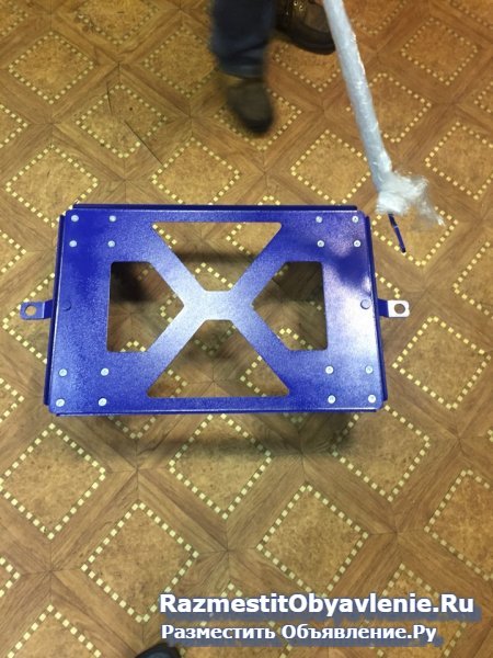 тележка с ручкой для перевозки ящиков и пластиково фото