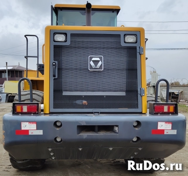 Погрузчик ZL60GV может работать с техникой с приводом 8х4 с доставкой в город Москва изображение 8