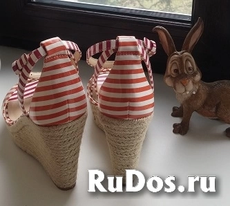 NINE WEST босоножки, размер 36 ,ремешок на щиколотке, скругленный носок, танкетка. Состояние новые . Цена  3000  .Nine West изображение 7