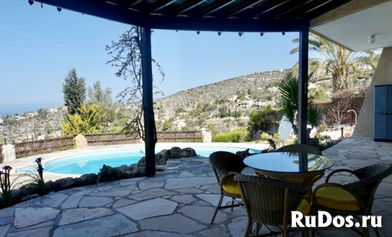 Элитная 4-спальная вилла с панорамным видом в районе Пафоса-Кипр изображение 3