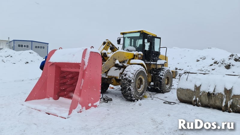 Со склада готовый ковш для просеивания фотка