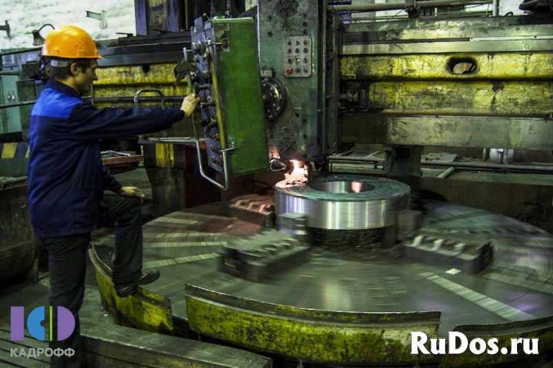 Токарь-карусельщик фото