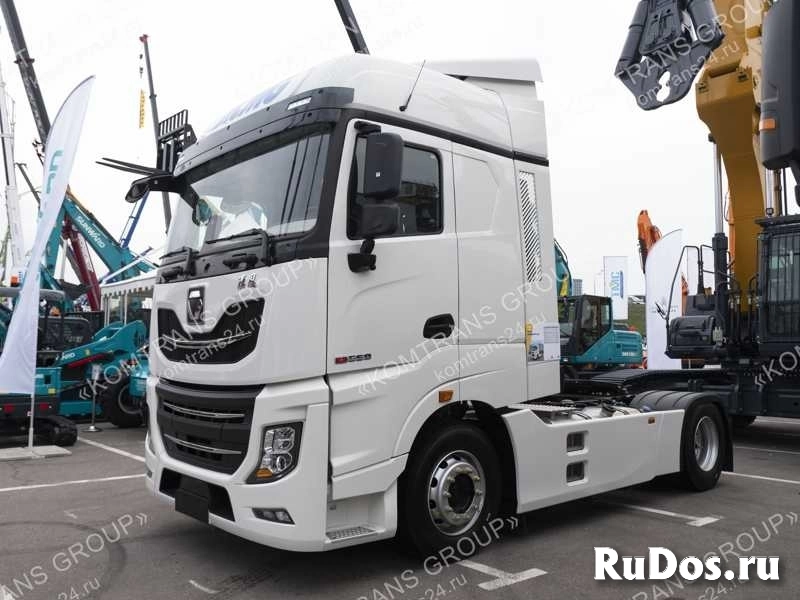 Тягач XCMG 4*2 изображение 3