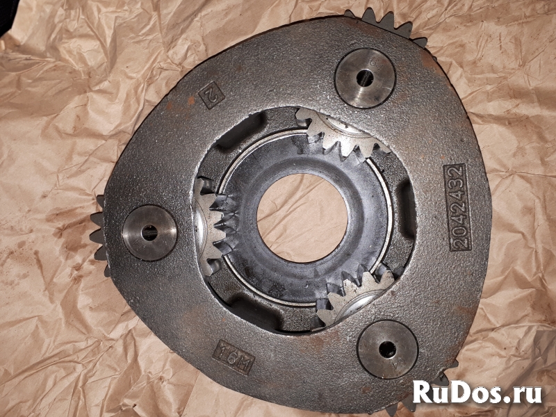 Водило редуктора хода Hitachi 2042432 изображение 3