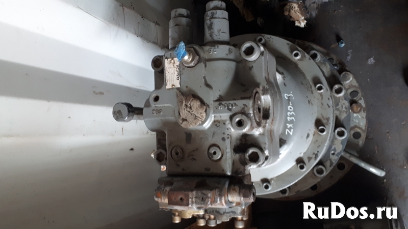 Редуктор поворота в сборе с гидромотором фотка