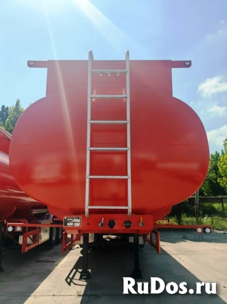 Полуприцеп-цистерна SHENGRUN SKW9402GYYA объём 36м3, для перевозки светлых нефтепродуктов, новый фотка