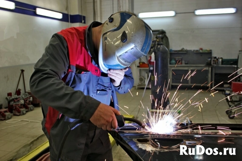 Сварщик на полуавтомат фото