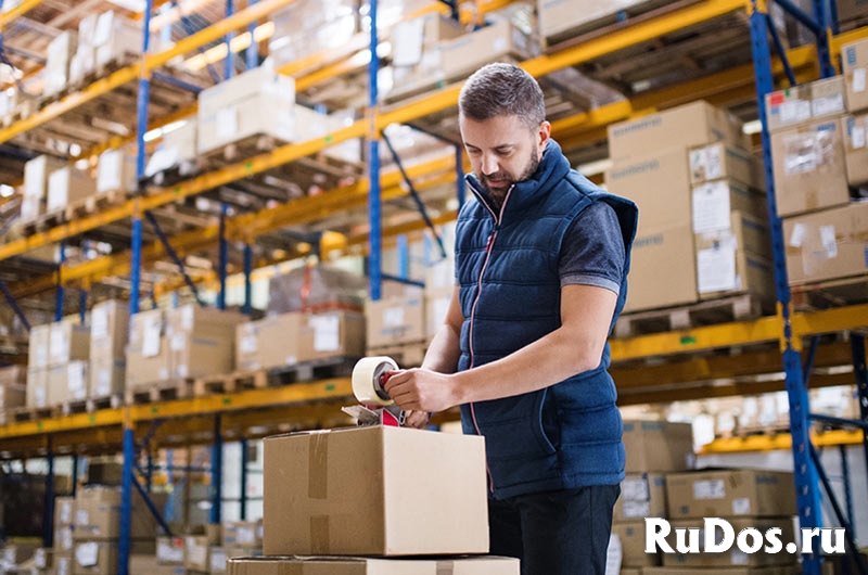 Грузцик, комплектовщик фото