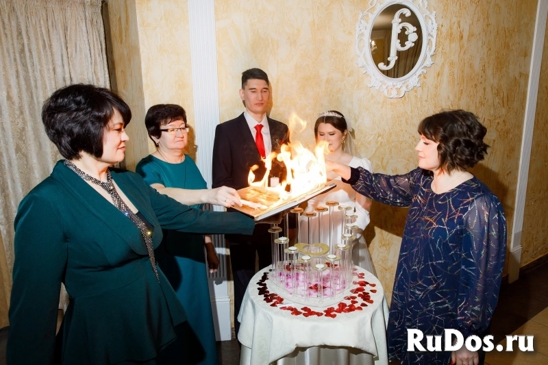 Ведущая +DJ (звук, свет) фотка