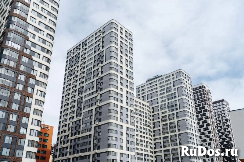 Продам 2 комнатную квартиру 69.8 м2 изображение 9