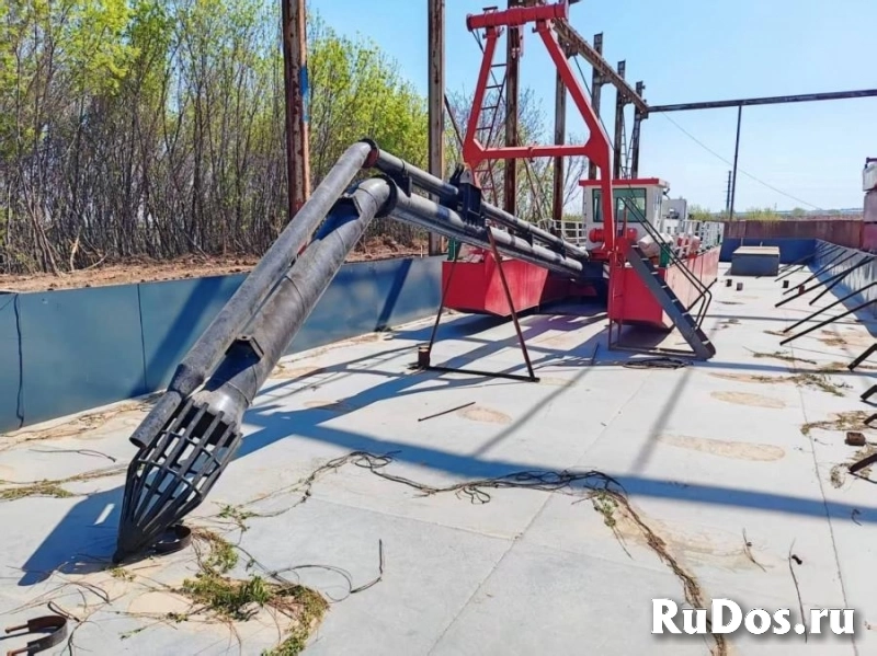 Земснаряд 2000 м3 в ч для очистки дна путем гидроразмыва фото