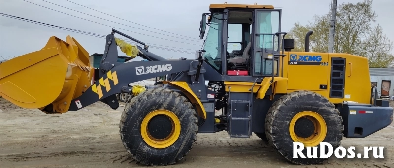 Погрузчик ZL60GV может работать с техникой с приводом 8х4 с доставкой в город Москва фотка