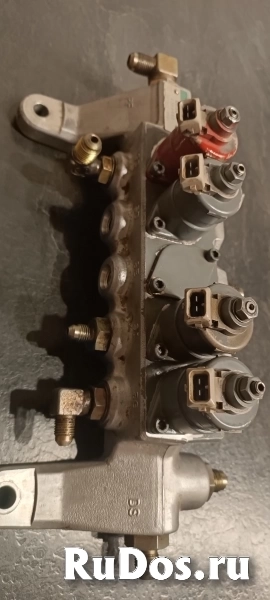 Клапан гидравлический Hitachi 4366960 фотка