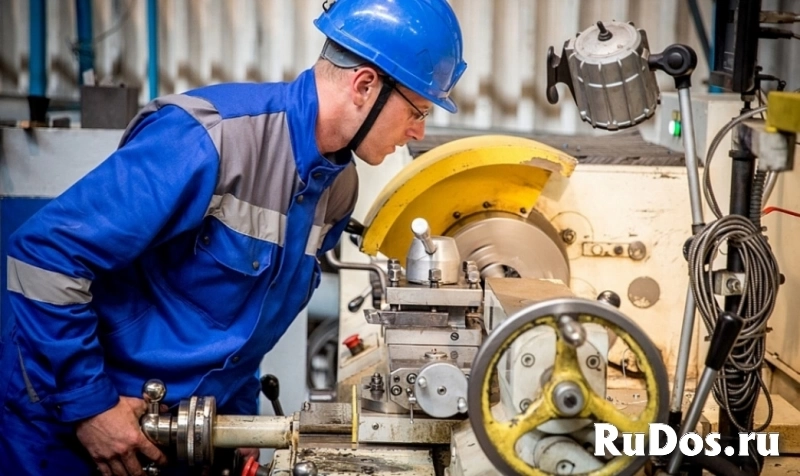 Токарь фото