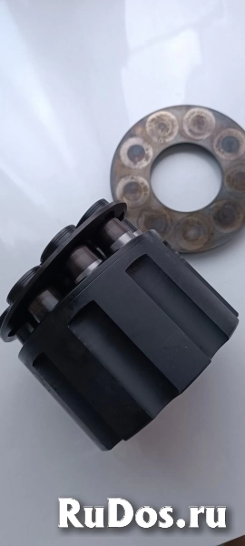 Гидромотор поворота Hitachi 9182929 изображение 3