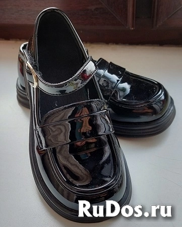 Лакированные туфли  Jong Golf .Подкладка из мягкой и нежной натуральной кожи обеспечивает максимальный комфорт и удобство при носке. изображение 3