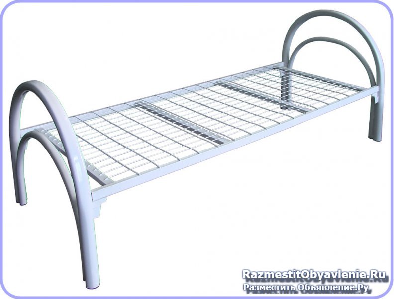 Трехъярусные металлические кровати для общежитий. фото