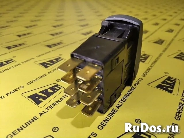 Клавиша Komatsu 42N-06-13171 фотка