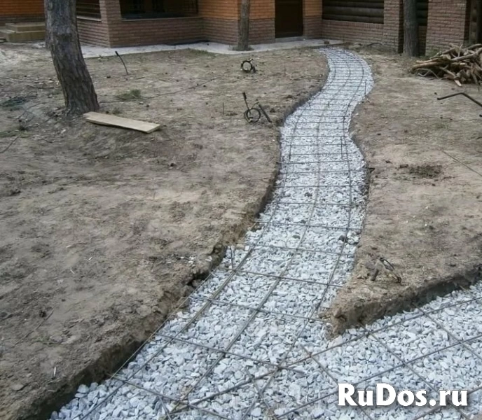 Профессиональная отмостка. Благоустройство участка изображение 4