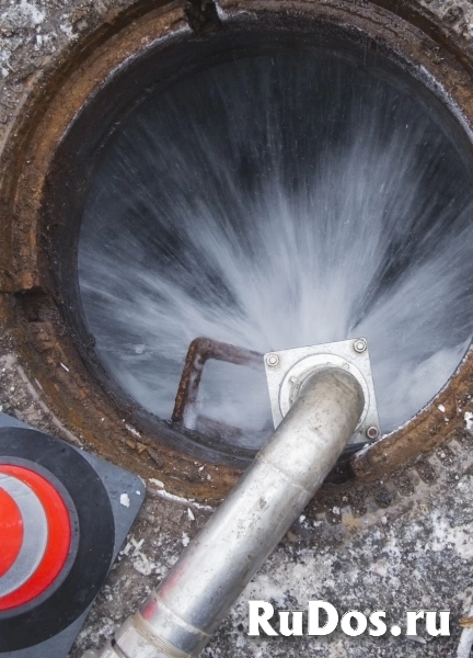 Мойка ямы, размывка ямы. фото