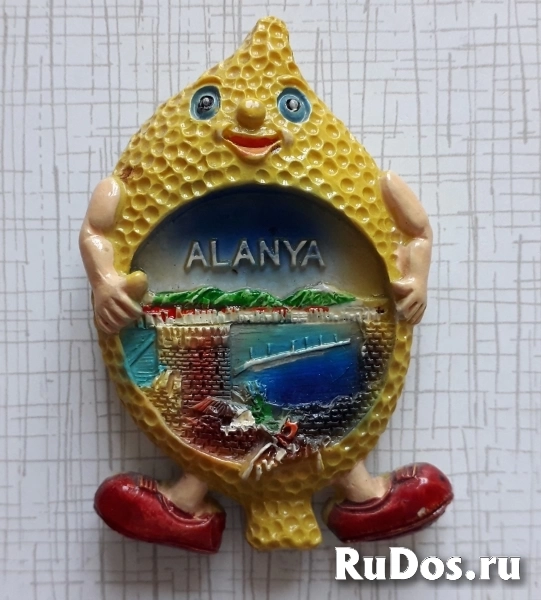 Магниты на холодильник. Города Европы. изображение 6